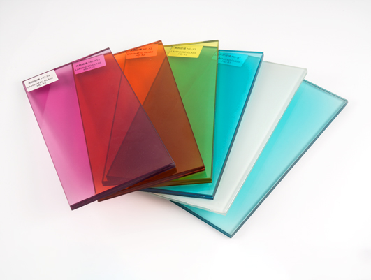Vetro laminato cablato